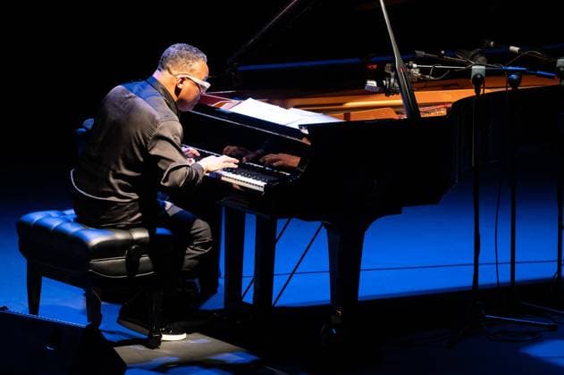 JAZZMADRID concert at the Fernanda Gómez Theatre in Madrid, Spain - 06 Nov 2025 Cuban jazz pianist Gonzalo Rubalcaba performs during the JAZZMADRID concert at the Fernanda Gómez Theatre in Madrid. Madrid Spain Copyright: xAtilanoxGarciax xSOPAxImagesx FOTO55004
