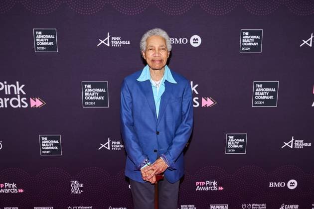 November 6, 2025, Toronto, On, Canada: Beverly Glenn-Copeland walks the red carpet at the 2025 PTP Pink Awards in Toronto, on Thursday, Nov. 6, 2025. Toronto Canada  - ZUMAc35_ 20251106_zaf_c35_187 Copyright: xSammyxKoganx