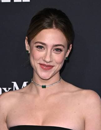 2025 WIF Honors Lili Reinhart arriving to the 2025 WIF Honors held at the Beverly Hilton Hotel on November 6, 2025 in Beverly Hills, Ca. Beverly Hills Beverly Hilton Hotel California USA Copyright: xStarbuck AFF-USA.COMx