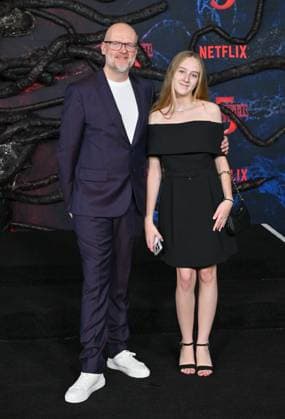 ˜Stranger Things 5™ World Premiere Barrie Gower arriving to the Stranger Things 5™ world premiere held at the TCL Chinese Theatre on November 6, 2025 in Hollywood, Ca. Hollywood TCL Chinese Theatre California USA Copyright: xLISAxOConnor xAFF-USA.COMx