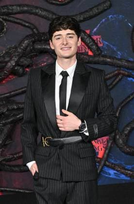˜Stranger Things 5™ World Premiere Noah Schnapp arriving to the Stranger Things 5™ world premiere held at the TCL Chinese Theatre on November 6, 2025 in Hollywood, Ca. Hollywood TCL Chinese Theatre California USA Copyright: xLISAxOConnor xAFF-USA.COMx
