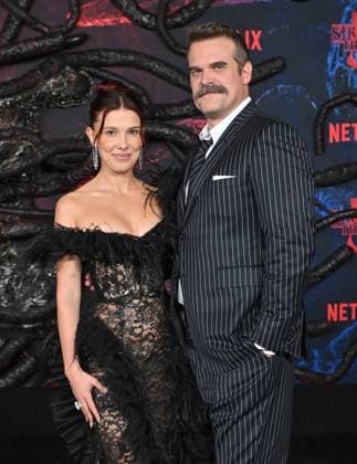 ˜Stranger Things 5™ World Premiere Millie Bobby Brown and David Harbour arriving to the Stranger Things 5™ world premiere held at the TCL Chinese Theatre on November 6, 2025 in Hollywood, Ca. Hollywood TCL Chinese Theatre California USA Copyright: xLISAxOConnor xAFF-USA.COMx