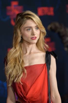 Stranger Things 5 Premiere - Los Angeles, USA LOS ANGELES, USA. November 06, 2025: Natalia Dyer at the premiere for Netflix s Stranger Things 5 at the TCL Chinese Theatre. Los Angeles CA USA  Copyright: xPaulxSmith Featureflashx