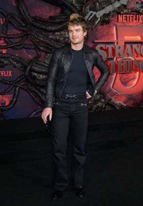 Stranger Things 5 Premiere - Los Angeles, USA LOS ANGELES, USA. November 06, 2025: Joe Keery at the premiere for Netflix s Stranger Things 5 at the TCL Chinese Theatre. Los Angeles CA USA  Copyright: xPaulxSmith Featureflashx