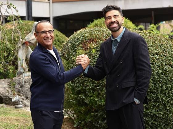 Rome, Italy: Rome, Rai headquarters formerly in Teulada, photocall for the TV show Sanremo Giovani. Pictured: Carlo Conti, Gianluca Gazzoli Rome Italy  - ZUMAp169 20251107_zea_p169_244 Copyright: xMarcoxProvvisionatox