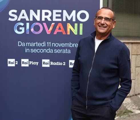 Rome, Italy: Rome, Rai headquarters formerly in Teulada, photocall for the TV show Sanremo Giovani. Pictured: Carlo Conti Rome Italy  - ZUMAp169 20251107_zea_p169_253 Copyright: xMarcoxProvvisionatox
