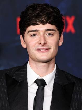 Los Angeles Premiere Of Netflix s Stranger Things Season 5 HOLLYWOOD, LOS ANGELES, CALIFORNIA, USA - NOVEMBER 06: Noah Schnapp wearing Balmain and a Hublot timepiece arrives at the Los Angeles Premiere Of Netflix s Stranger Things Season 5 held at the TCL Chinese Theatre IMAX on November 6, 2025 in Hollywood, Los Angeles, California, United States., Credit:Xavier Collin Avalon United States, California, Hollywood, TCL Chinese Theatre IMAX  Copyright: xXavierxCollinx xAvalonx 1050961622
