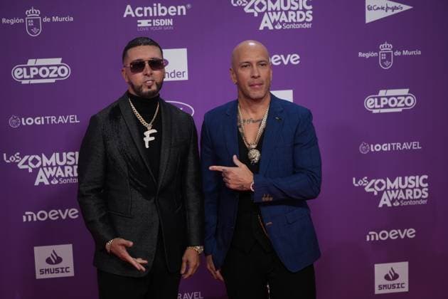 Los40 Music Awards Santander 2025 photocall in Valencia The duo Alexis y Fido during the photocall prior to the Los40 Music Awards Santander 2025, at the Roig Arena, on November 7, 2025, in Valencia, Comunidad Valenciana Spain This edition marks the 20th anniversary of the awards, considered one of the most important music events in Spain and internationally 07 NOVEMBER 2025 MUSIC FAMOUS SINGERS LOS 40 POSED PHOTOCALL Valencia Comunidad Valenciana Valencia Comunidad Valenciana Spain  Copyright: xJorgexGilx 7084309