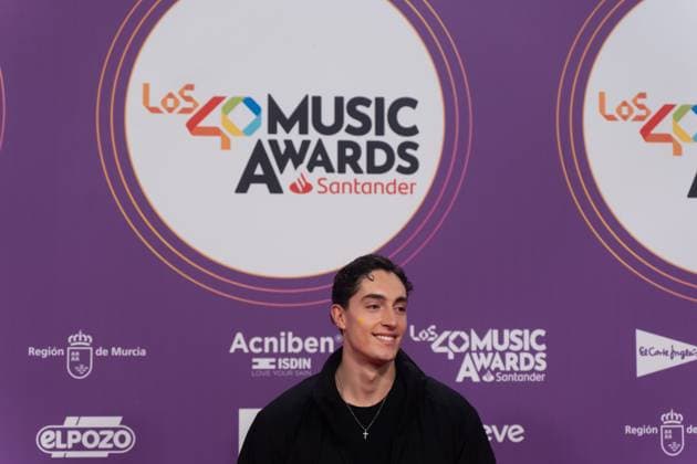 Photocall of Los40 Music Awards Santander 2025 in Valencia Influencer Plex during the photocall prior to the Los40 Music Awards Santander 2025, at the Roig Arena, on November 7, 2025, in Valencia, Comunidad Valenciana Spain This edition marks the 20th anniversary of the awards, considered one of the most important music events in Spain and internationally 07 NOVEMBER 2025 MUSIC FAMOUS SINGERS LOS 40 POSED PHOTOCALL Valencia Comunidad Valenciana Valencia Comunidad Valenciana Spain  Copyright: xJorgexGilx 7084443