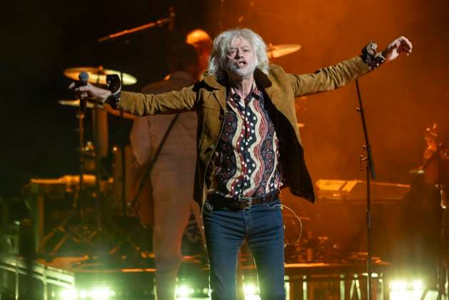 The Boomtown Rats perform at Manchester Bridgewater Hall Bob Geldof of The Boomtown Rats performs at Manchester Bridgewater Hall as part of their 50th Anniversary tour, 7th November 2025, Credit:Mike Gray Avalon  Copyright: xMikexGrayx xAvalonx 1051030900