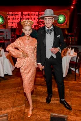 abb Palazzo Britt Kanja and Guenther Krabbenhoeft as guests at the gala premiere of Kolja Kleeberg and Hans Peter Wodarz 17 Dinner Show Unikate at PALAZZO Spiegelpalast on 07 11 2025 in Berlin Berlin Germany