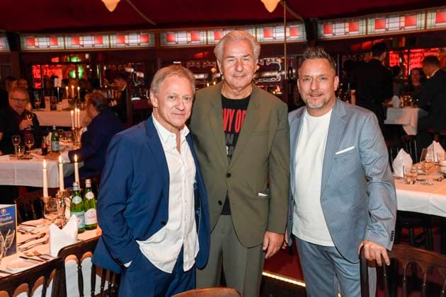 abb Palazzo Axel Pape, Klaus Wowereit and Lars Pape as guests at the gala premiere of Kolja Kleeberg and Hans Peter Wodarz 17 Dinner Show Unikate at PALAZZO Spiegelpalast on 07 11 2025 in Berlin Berlin Germany