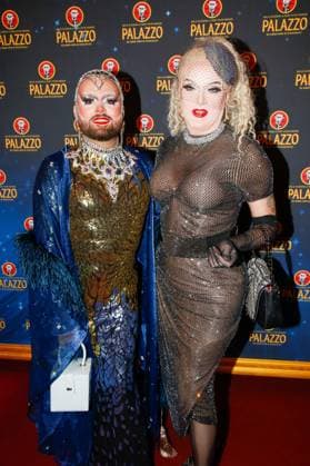 Gala Premiere 2025 of the Palazzo Dinner Show at Spiegelpalast in Berlin Berlin, 7 11 2025 Gisela Kloppke and Sheila Wolf at the Gala Premiere 2025 of the Palazzo Dinner Show at Spiegelpalast in Berlin Berlin Copyright: xMatthiasxGränzdörferx
