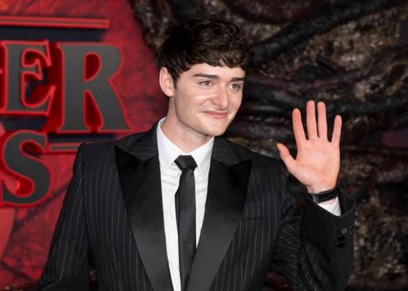 November 6, 2025, Hollywood, California, USA: Canadian-American actor and entrepreneur NOAH SCHNAPP attends the Los Angeles red carpet premiere of Netflix s Stranger Things Season 5. Hollywood USA - ZUMAb173 20251106_aap_b173_285 Copyright: xBillyxBennightx