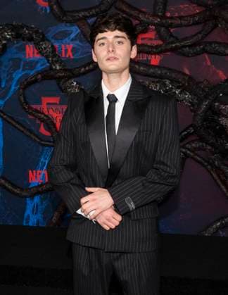 November 6, 2025, Hollywood, California, USA: Canadian-American actor and entrepreneur NOAH SCHNAPP attends the Los Angeles red carpet premiere of Netflix s Stranger Things Season 5. Hollywood USA - ZUMAb173 20251106_aap_b173_298 Copyright: xBillyxBennightx