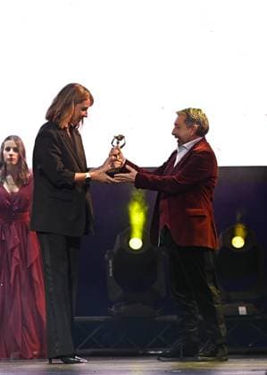 Gala of the Golden Antenna Awards 2025 Sandra Barneda receives the Golden Antenna Award 2025, at the Casino de Aranjuez, on November 8, 2025, in Aranjuez, Madrid Spain The Federation of Associations of Radio and Television of Spain has held the 52nd edition of the Golden Antenna Awards, which recognize the work of the most relevant figures of the year in television, radio and media GOLDEN ANTENAS AWARDS MATIAS PRATS TELEVISION RADIO Aranjuez Madrid Aranjuez Madrid Spain  Copyright: xFranciscoxGuerrax 7087847