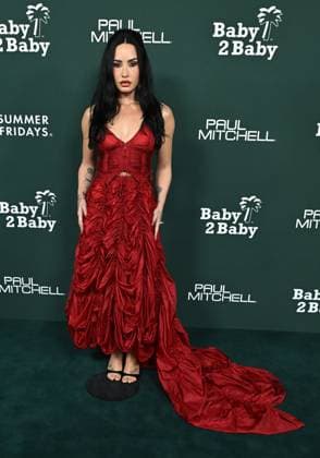 2025 Baby2Baby Gala Demi Lovato arriving to the 2025 Baby2Baby Gala presented by Paul Mitchell at the Pacific Design Center on November 8, 2025 in West Hollywood, Ca. West Hollywood Pacific Design Center California USA Copyright: xLisaxOConnor xAFF-USA.COMx