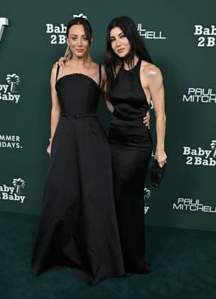 2025 Baby2Baby Gala Kaley Cuoco and Briana Cuoco arriving to the 2025 Baby2Baby Gala presented by Paul Mitchell at the Pacific Design Center on November 8, 2025 in West Hollywood, Ca. West Hollywood Pacific Design Center California USA Copyright: xLisaxOConnor xAFF-USA.COMx