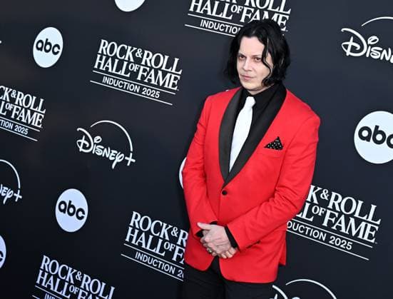 2025 Rock & Roll Hall of Fame Induction Ceremony Jack White arriving to the 2025 Rock & Roll Hall of Fame Induction Ceremony held at the Peacock Theater on November 8, 2025 in Los Angeles, Ca. Los Angeles Peacock Theater California USA Copyright: xStarbuck AFF-USA.COMx