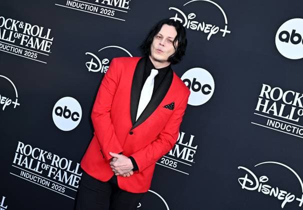 2025 Rock & Roll Hall of Fame Induction Ceremony Jack White arriving to the 2025 Rock & Roll Hall of Fame Induction Ceremony held at the Peacock Theater on November 8, 2025 in Los Angeles, Ca. Los Angeles Peacock Theater California USA Copyright: xStarbuck AFF-USA.COMx