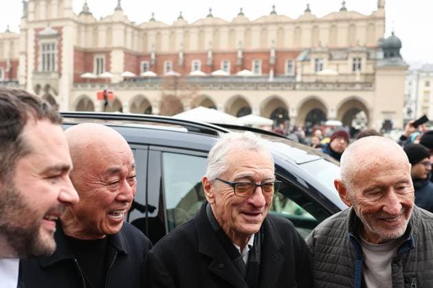 Robert De Niro visits Krakow KRAKOW, POLAND - NOVEMBER 9: Nobu Matsuhisa, Robert De Niro and Meir Teper during their visit at Main Square in Krakow, Poland on November 9, 2025. An American actor is planning to launch a new hotel in the reconstructed building in Krakow under the Nobu brand, of which he is a co-owner. Jakub Porzycki Anadolu Krakow Poland. Editorial use only. Please get in touch for any other usage.  Copyright: x2025xAnadoluxJakubxPorzyckix