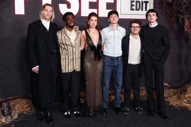 Netflix FYSEE: The Fall Edit - Stranger Things Season 5 FYC Event English actor and singer Jamie Campbell Bower, American actor, singer, and dancer Caleb McLaughlin, British actress and producer Millie Bobby Brown, Canadian-American actor and entrepreneur Noah Schnapp, American actor and singer Gaten Matarazzo and Canadian actor, musician, director, and recording artist Finn Wolfhard arrive at the Netflix FYSEE: The Fall Edit - Stranger Things Season 5 FYC (For Your Consideration) Event held at the Netflix Tudum Theater in Hollywood, Los Angeles, California, United States. Netflix Tudum Theater, Hollywood, Los Angeles, California, USA California United States  Copyright: xImagexPressxAgencyx originalFilename: collin-netflixf251109_np7Im.jpg