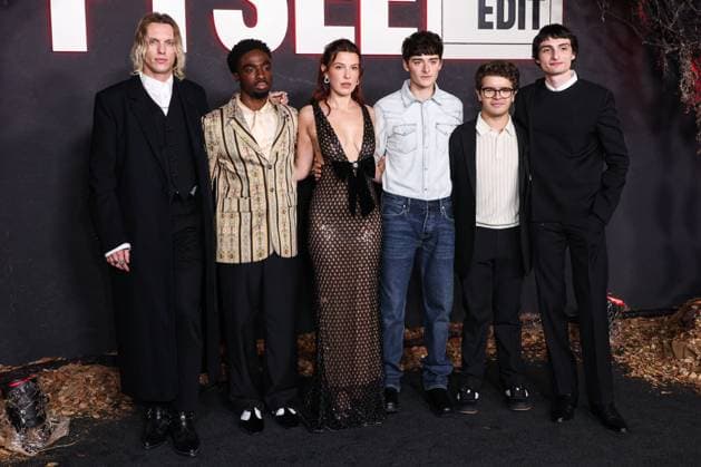 Netflix FYSEE: The Fall Edit - Stranger Things Season 5 FYC Event English actor and singer Jamie Campbell Bower, American actor, singer, and dancer Caleb McLaughlin, British actress and producer Millie Bobby Brown, Canadian-American actor and entrepreneur Noah Schnapp, American actor and singer Gaten Matarazzo and Canadian actor, musician, director, and recording artist Finn Wolfhard arrive at the Netflix FYSEE: The Fall Edit - Stranger Things Season 5 FYC (For Your Consideration) Event held at the Netflix Tudum Theater in Hollywood, Los Angeles, California, United States. Netflix Tudum Theater, Hollywood, Los Angeles, California, USA California United States Copyright: xImagexPressxAgencyx originalFilename: collin-netflixf251109_nps9l.jpg