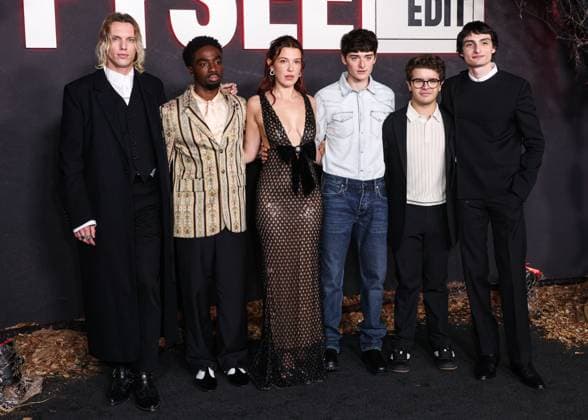 Netflix FYSEE: The Fall Edit - Stranger Things Season 5 FYC Event English actor and singer Jamie Campbell Bower, American actor, singer, and dancer Caleb McLaughlin, British actress and producer Millie Bobby Brown, Canadian-American actor and entrepreneur Noah Schnapp, American actor and singer Gaten Matarazzo and Canadian actor, musician, director, and recording artist Finn Wolfhard arrive at the Netflix FYSEE: The Fall Edit - Stranger Things Season 5 FYC (For Your Consideration) Event held at the Netflix Tudum Theater in Hollywood, Los Angeles, California, United States. Netflix Tudum Theater, Hollywood, Los Angeles, California, USA California United States Copyright: xImagexPressxAgencyx originalFilename: collin-netflixf251109_npyz0.jpg