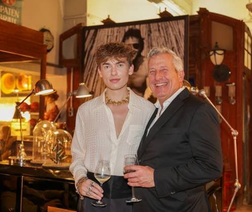 GLAMOUR GENUSS EVENT by Wildhagen Friends, host Markus Wildhagen with his son Paul Wildhagen, who planned the entire pre-Christmas decoration Düsseldorf Wandelhalle NRW Germany