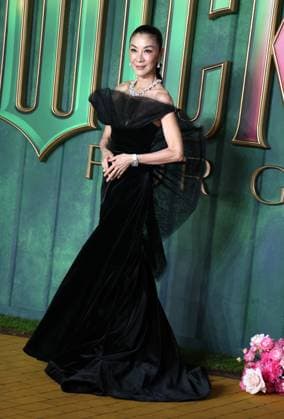 Wicked: For Good European Premiere at Cineworld Leicester Square in London - 10 Nov 2025 Michelle Yeoh attends the Wicked: For Good European Premiere at Cineworld Leicester Square. London United Kingdom Copyright: xFredxDuvalx xSOPAxImagesx FD_Wicked_For_Good_27