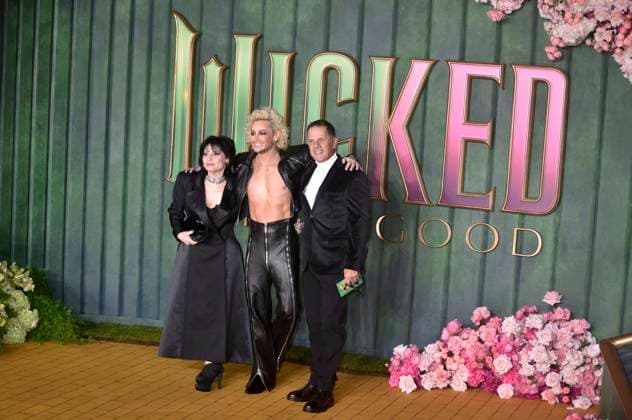 European Premiere of Wicked For Good at Cineworld, Leicester Square, London. - 10 November 2025. (L-R) Joan Grande, Frankie Grande and Edward Butera at the European Premiere of Wicked For Good at Cineworld in Leicester Square, 5-6 Leicester Square, London WC2H 7NA on Monday 10 November 2025., Credit:Sue Andrews Avalon Leicester Square, London WC2H 7NA, London  Copyright: xSuexAndrewsx xAvalonx 1051725325