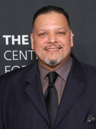 10 November 2025 - Beverly Hills, California - J. Anthony Pe a. The 2025 Annual Paley Honors Fall Gala held at The Beverly Hilton. Beverly Hills USA - ZUMAa123 20251110_zaa_a123_058 Copyright: xADx