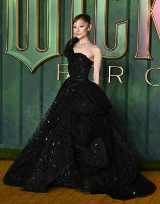 Ariana Grande attends Wicked: For Good European Premiere at Cineworld Leicester Square in London, England. UK. Monday 10th November 2025 Copyright: xJamesxWarrenx adzj8042