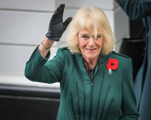 Queen Camilla joins Poppies for Paddington Commemoration at Paddiongton Station on Armistice Day, London, UK London, UK. 11th Nov, 2025. Her Majesty smiles and waves at members of the public. Queen Camilla arrives by Train into Paddington Station and joins Poppies for Paddington the Commemorations on Armistice Day. Poppies to Paddington is an annual commemoration. Poppy wreaths from around the GWR network are collected by designate trains, arriving into Paddington station before 1100, followed by a 2 minute silence and commemorative proceedings., Credit:Imageplotter Avalon  Copyright: xImageplotterx xAvalonx 1051817437