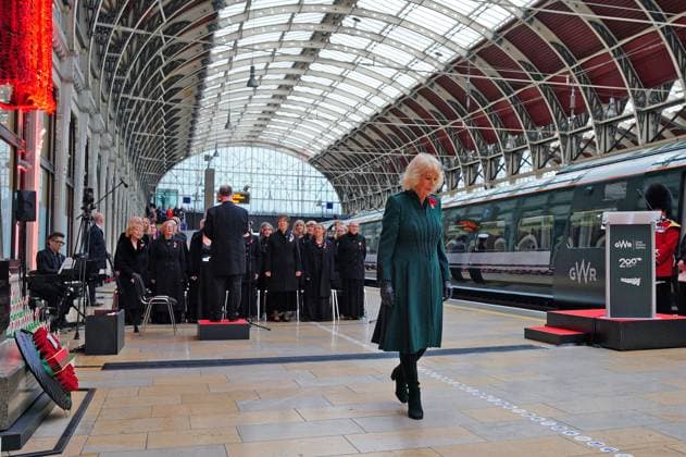 Queen Camilla attends Poppies to Paddington initiative in London, 11 November 2025 Queen Camilla lays a wreath at London Paddington train station as part of the Great Western Railway Poppies to Paddington event to mark Armistice Day. Picture date: Tuesday November 11, 2025., Credit:Ben Birchall Avalon London, United Kingdom  Copyright: xBenxBirchallx xAvalonx 1051829134