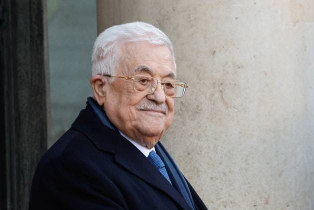 MAHMOUD ABBAS PARIS PHOTOPQR LE PARISIEN Olivier CORSAN 11 11 2025 Paris, France, le 11 novembre 2025 EmmanuelMacron, le Président de la République, a reçu au Palais de l Elysée, Mahmoud Abbas, le Président de lEtat de Palestine photo LP Olivier Corsan Paris France, nov 11th 2025 Meeting between French President and Palestinian President at the Elysee Palace France  Copyright: xPHOTOPQR LExPARISIEN MAXPPPxOlivierxCORSANx 20251111LPA3787 20251111LPA3787