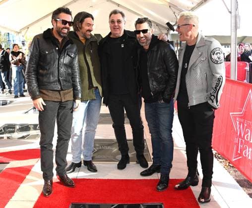 2025 Music City Walk of Fame Induction Ceremony Brad Tursi, Geoff Sprung, Vince Gill, Matthew Ramsey and Trevor Rosen of Old Dominion at the 2025 Music City Walk of Fame Induction Ceremony held at Music City Walk of Fame Park on November 11, 2025 in Nashville, TN Nashville Music City Walk of Fame Park Tennessee USA Copyright: xTammiexArroyox xAFF-USA.comx