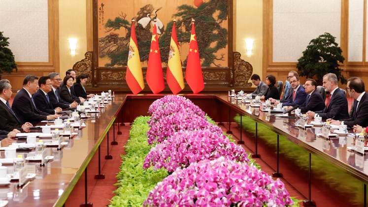 12-11-2025 China King Felipe VI with President Xi Jinping during the statevisit in Beijing, China. Â  Copyright: xPPEx