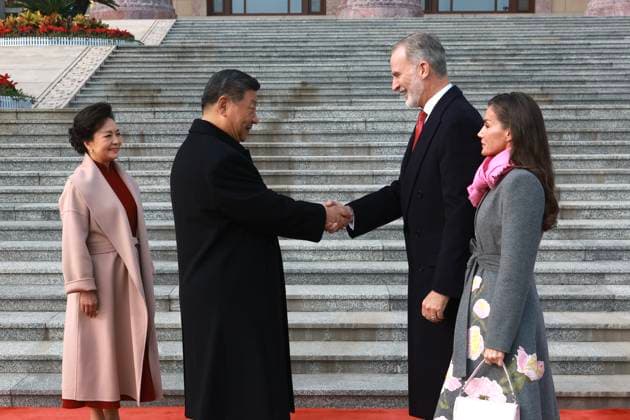 12-11-2025 China King Felipe VI and Queen Letizia with President Xi Jinping and Peng Liyuan during the statevisit in Beijing, China. Â  Copyright: xPPEx
