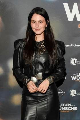 abb Ruby O Fee on the red carpet at the Berlin premiere of the movie DAS LEBEN DER WÜNSCHE WUENSCHE at UCI East Side Gallery Berlin, on 11 11 2025 in Berlin Berlin Germany