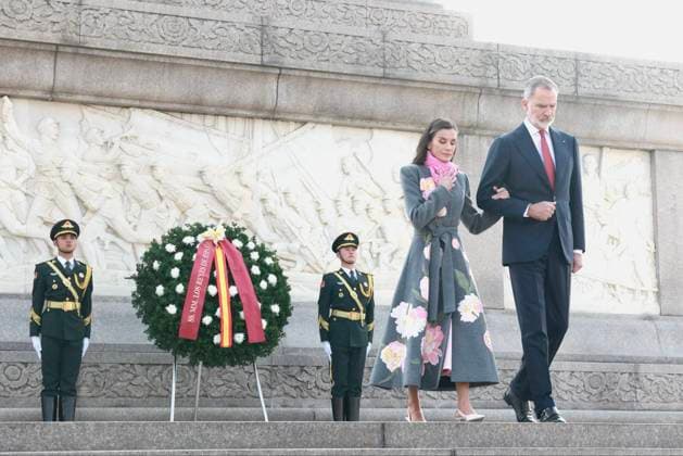 Spanish King Felipe VI and Queen Letizia during the Floral Offering Ceremony in Pekin, China on Wednesday, 12 November 2025. Cordon Press 