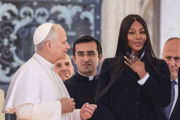 British actress and top model Naomi Campbell in Vatican VATICAN CITY, VATICAN - NOVEMBER 12: British actress and top model Naomi Campbell (R) greets Pope Leo XIV (L) at the end of his audience in St Peter s Square at the Vatican, Vatican City on November 12, 2025. Riccardo De Luca Anadolu Vatican City Vatican. Editorial use only. Please get in touch for any other usage.  Copyright: x2025xAnadoluxRiccardoxDexLucax