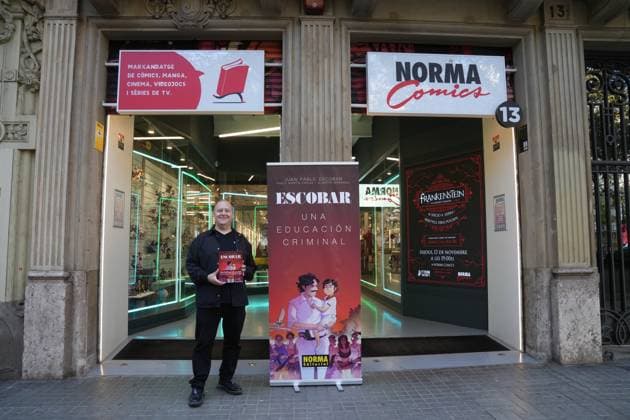 Presentation of the comic book about Pablo Escobar by Norma in Barcelona Pablo Escobars son, Juan Pablo Escobar, during the presentation of the comic book about Pablo Escobar Escobar Escobar A criminal education , on November 12, 2025, in Barcelona, Catalunya Espana The comic book narrates in first person the childhood of his son Juan Pablo Escobar, showing what it was like to grow up in the epicenter of the biggest criminal empire of the 20th century 12 NOVEMBER 2025 COMIC BOOK Barcelona, Catalunya Barcelona, Catalunya Espana  Copyright: xDavidxZorrakinox 7095870