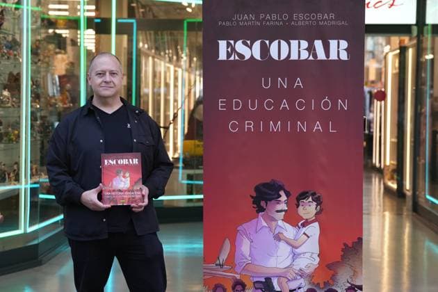 Presentation of the comic book about Pablo Escobar by Norma in Barcelona Pablo Escobars son, Juan Pablo Escobar, during the presentation of the comic book about Pablo Escobar Escobar Escobar A criminal education , on November 12, 2025, in Barcelona, Catalunya Espana The comic book narrates in first person the childhood of his son Juan Pablo Escobar, showing what it was like to grow up in the epicenter of the biggest criminal empire of the 20th century 12 NOVEMBER 2025 COMIC BOOK Barcelona, Catalunya Barcelona, Catalunya Espana  Copyright: xDavidxZorrakinox 7095871