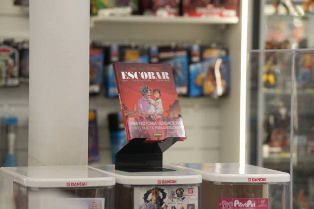 Presentation of the comic book about Pablo Escobar by Norma in Barcelona Presentation of the comic book about Pablo Escobar Escobar Escobar Una educación criminal , on November 12, 2025, in Barcelona, Catalunya Espana The comic book narrates in first person the childhood of his son Juan Pablo Escobar, showing what it was like growing up in the epicenter of the biggest criminal empire of the 20th century NOVEMBER 12, 2025 COMIC Barcelona, Catalunya Barcelona, Catalunya Espana  Copyright: xDavidxZorrakinox 7095881
