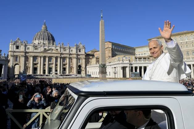 Italy, Rome, Vatican 2025 11 12 Pope Leo XIV during his weekly general audience in St. Peter s Square. Photograph by VATICAN MEDIA Catholic Press Photo RESTRICTED TO EDITORIAL USE - NO MARKETING - NO ADVERTISING CAMPAIGNS.  Copyright: xSimonexRisolutix xipa-agency.netx xVATICANxMEDIA CPPx IPA_Agency_IPA67866056
