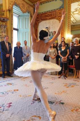 English National Ballet reception Queen Camilla, Patron of the English National Ballet, watching Sangeun Lee performing during a reception with staff, dancers, and supporters to celebrate the company s 75th anniversary and recognise the heritage, innovative creation of new works, and their learning and engagement programme, at Buckingham Palace in central London. Picture date: Wednesday November 12, 2025., Credit:Yui Mok Avalon UK, London  Copyright: xYuixMokx xAvalonx 1052047425