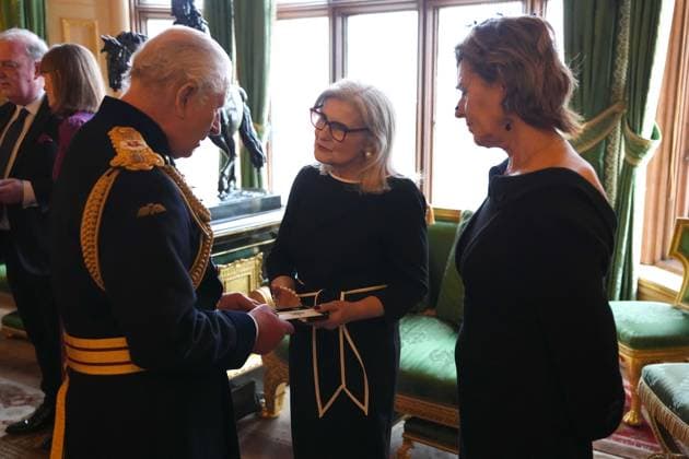 Elizabeth Emblem service Susan Ferguson-O Neill (Daughter) receives the Elizabeth Emblem from King Charles III at Windsor Castle, Berkshire, for Constable Michael Ferguson, Picture date: Wednesday November 12, 2025., Credit:Jonathan Brady Avalon UK, London  Copyright: xJonathanxBradyx xAvalonx 1052082869