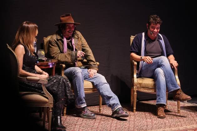 Modigliani: Three Days in Montparnasse premiere in Argentina BUENOS AIRES, ARGENTINA – NOVEMBER 12, 2025: American actor and director Johnny Depp (C) led a masterclass in acting alongside Riccardo Scamarcio (R), star of the film, at the historic Podestá Theater in La Plata, Buenos Aires Province, Argentina, on November 12, 2025. The event, attended by students, actors, and local theater enthusiasts, was part of Depp s promotional visit to Argentina for the premiere of his new film, Modigliani: Three Days in Montparnasse, which he directed and produced. During the session, Depp discussed the creative process, character development, and his experience working on the biographical film, receiving a warm ovation from the audience in La Plat Copyright: x2025xAnadoluxLucianoxGonzalezx