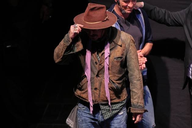 Modigliani: Three Days in Montparnasse premiere in Argentina BUENOS AIRES, ARGENTINA – NOVEMBER 12, 2025: American actor and director Johnny Depp led a masterclass in acting alongside Riccardo Scamarcio, star of the film, at the historic Podestá Theater in La Plata, Buenos Aires Province, Argentina, on November 12, 2025. The event, attended by students, actors, and local theater enthusiasts, was part of Depp s promotional visit to Argentina for the premiere of his new film, Modigliani: Three Days in Montparnasse, which he directed and produced. During the session, Depp discussed the creative process, character development, and his experience working on the biographical film, receiving a warm ovation from the audience in La Plata. Lucia Copyright: x2025xAnadoluxLucianoxGonzalezx
